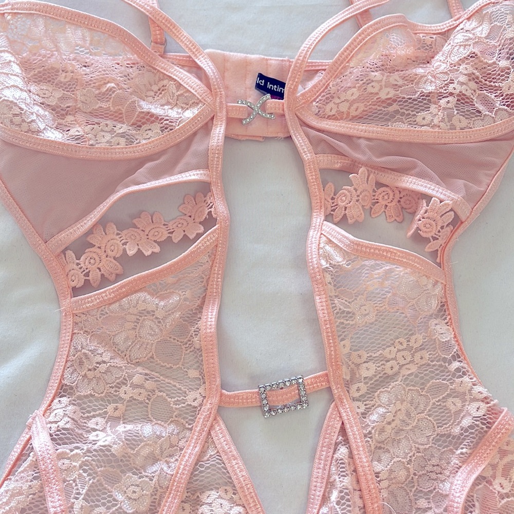 NWT Rose Fantasy Garter Set OS - Picture 3 of 4